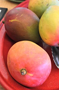 how to tell if a mango is ripe