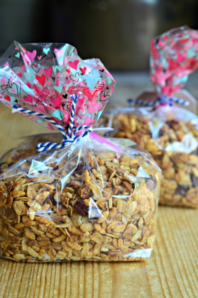 Cranberry Ginger Granola (Nut-Free) - West of the Loop